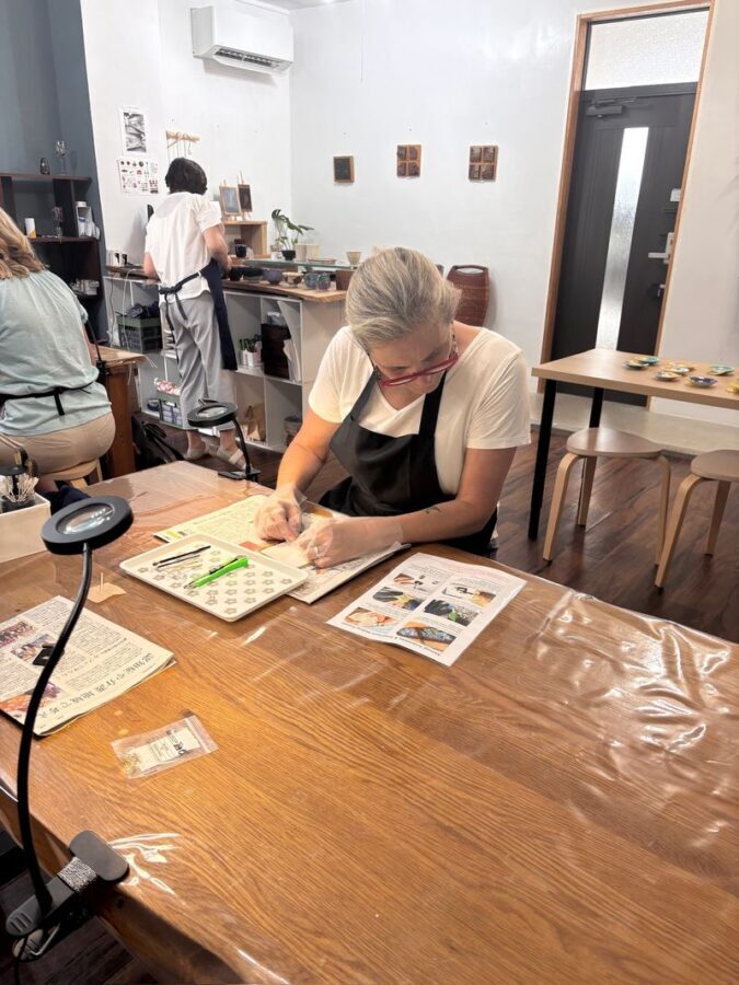 Kintsugi Accessory Crafting in Naha, Okinawa - From choosing a piece to adding the finishing touches