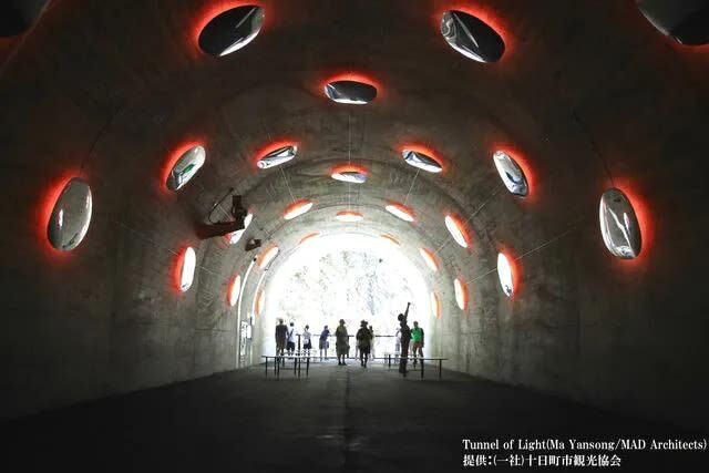Kiyotsu Gorge Tunnel Admission - Crowds change the pace of the visit