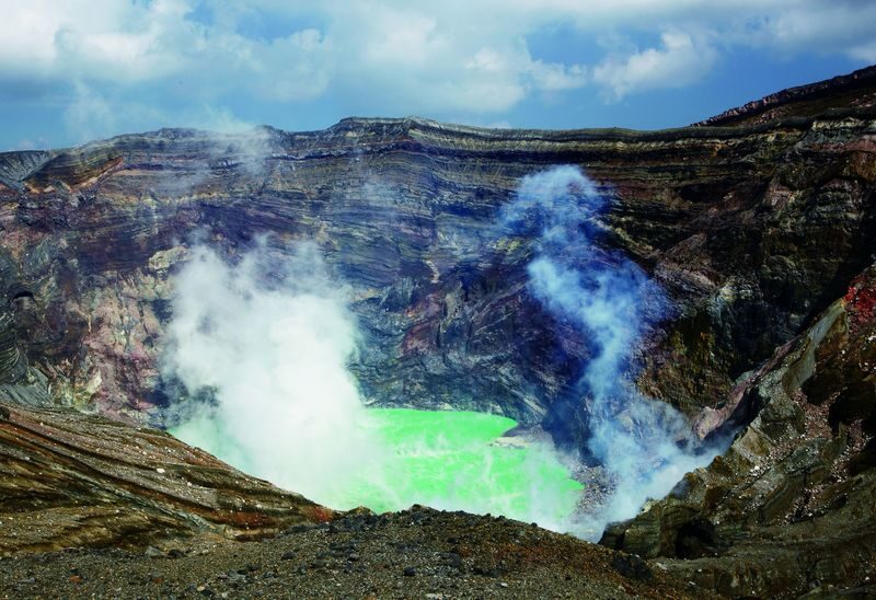 Kumamoto Aso Nakadake Crater & Kusasenri Day Trip Private Tour - Finding the bus at Sakuramachi