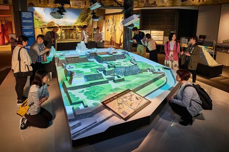 Kumamoto Castle Ticket - Take your time with the main keep’s exhibits