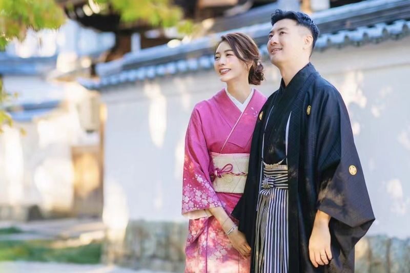 Kyoto Kimono Rental Experience & Japanese Makeover & Photoshoot (Provided by Ookini Arashiyama Store) - Hair, makeup and getting dressed