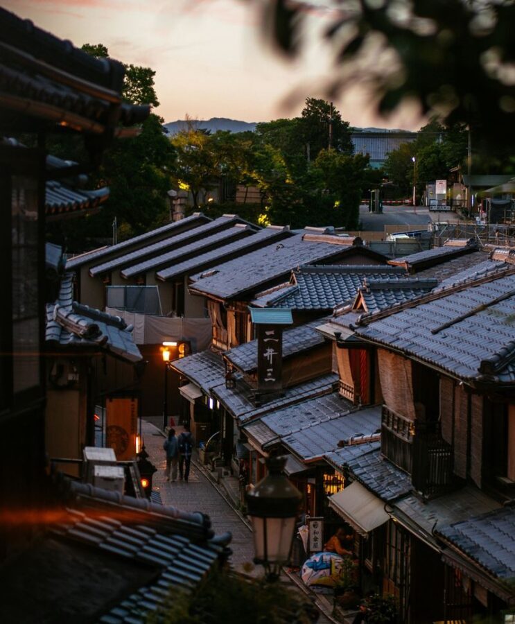 Kyoto Luxury Private Car Charter - Exploring Japanese Style - Kinkaku-ji brings a dramatic change of scene