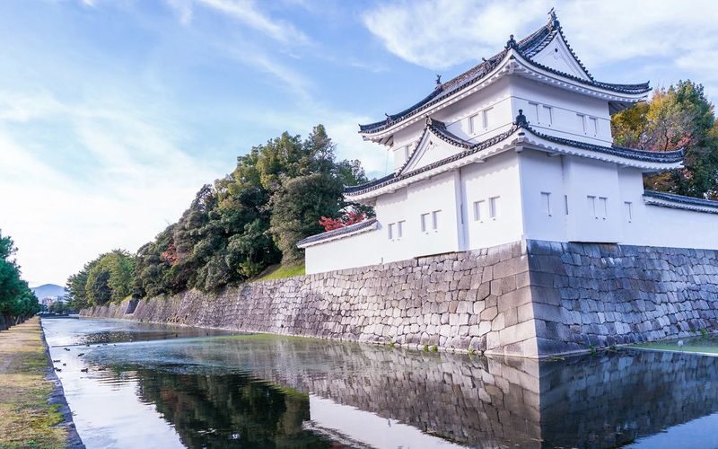 Kyoto: Nijo Castle Admission / World Heritage Guided Tour - Meeting at Nijojo-mae Station