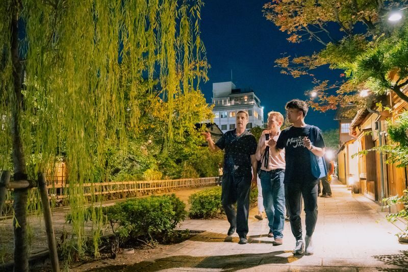 Kyoto Premium Night Foodie Tour in Gion(9+dishes + 3 Sake tastings) - Stop one: Obanzai and seasonal cooking in Gion