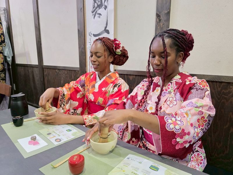 Kyoto Tea Ceremony & Matcha Making TIA KiyomizuChawanzakaShop - Kimono rental adds a second experience