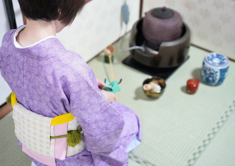 Kyoto Tea Ceremony & Matcha Making TIA KiyomizuYasakado-ri Shop - Making Matcha with Uji Tea and a Kyoto Bowl