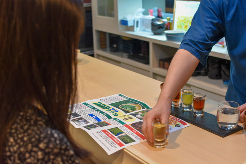 Matcha Experience with of Japanese Tea Tasting in Tokyo - Taste gyokuro leaves, not just the brewed tea