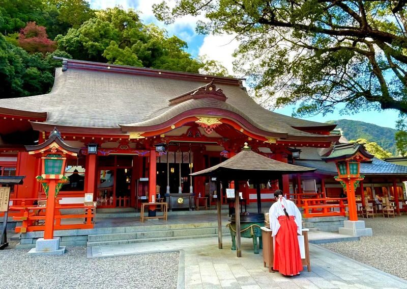 Michelin Kumano Kodo Pilgrimage & Nachi Falls Day Tour from Nagoya - Kumano-Nachi Taisha and Seigantoji’s pagoda