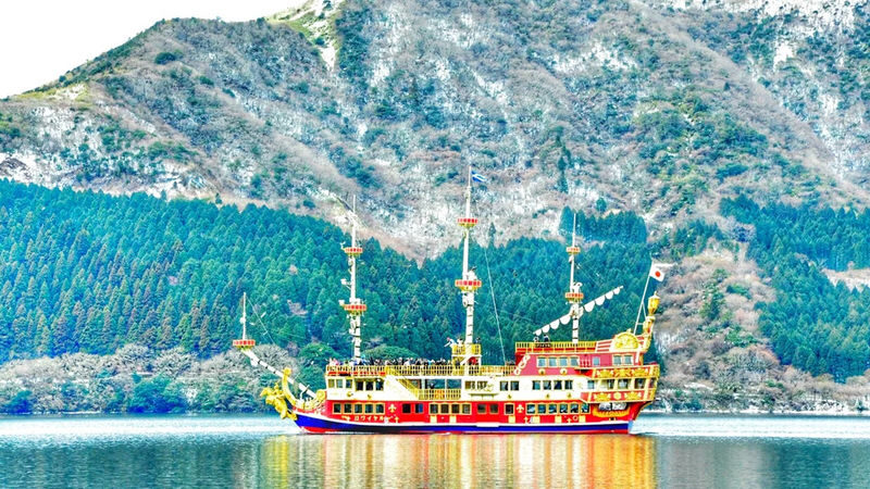 Mount Fuji, Hakone, Kamakura Day Trip | Hakone Pirate Ship, Aerial Tramway & Lake Ashi & Owakudani & Kamakura Enoshima Day Trip | Departure from Tokyo - Hakone Shrine and the Peace Torii