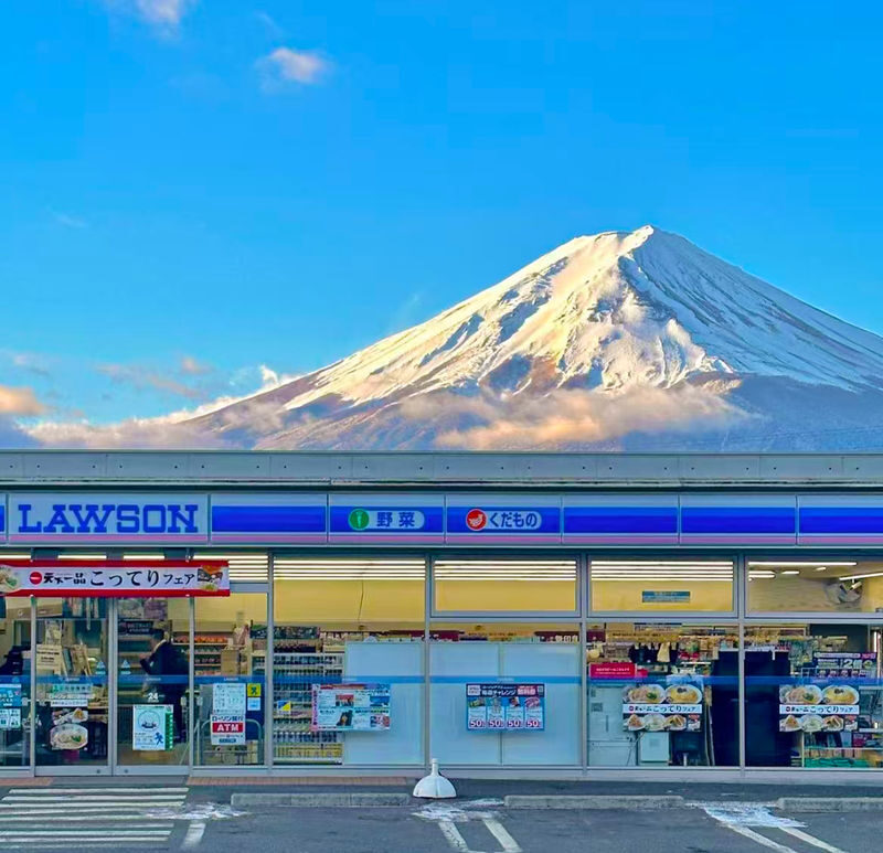 Mount Fuji Photo Spots One-Day Tour - Lake Yamanaka Hirano Beach & Arakurayama Sengen Park & Oshino Hakkai & Oishi Park & Hikawa Clock Shop (Departing from Tokyo/Shinjuku) - Hirano Beach: aim for the morning reflection