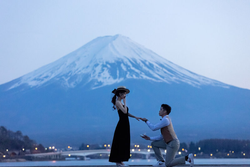 Mount Fuji Pre-Wedding Photoshoot | Dress, Kimono & Scenic Locations - Choosing three stops that suit your photographs