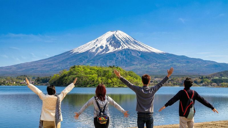 Mount Fuji Scenic Photography Day Tour: Chureito Pagoda & Kawaguchiko Oishi Park & Oshino Hakkai & INS Lawson & Hikawa Clock Shop (Departing from Tokyo) - Fujiyoshida’s old street has a different kind of Fuji view