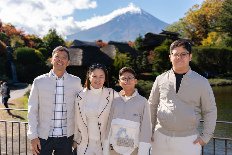 Mt.fuji 1 hour private Photo Tour - Meeting on Fujiyoshida Retro Shopping Street