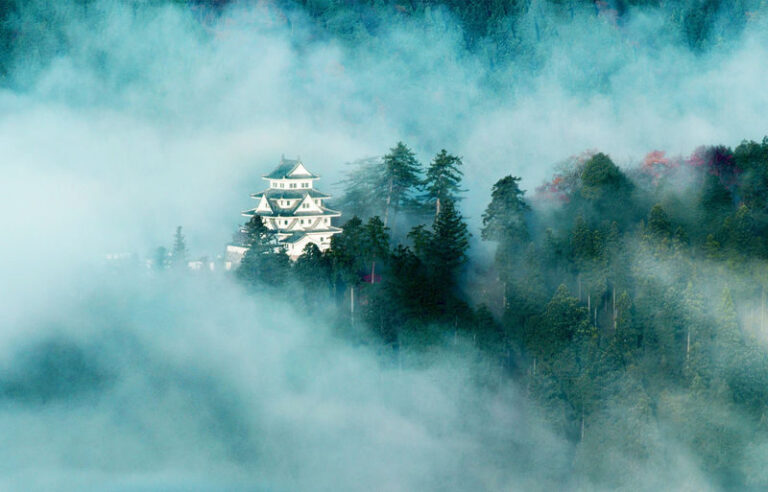 Nagoya Gujo Hachiman & Shirakawa-go Gassho Village & Hida Takayama Day Trip (Round Trip from Nagoya, Optional Small Group) - Takayama: two hours for old streets and lunch