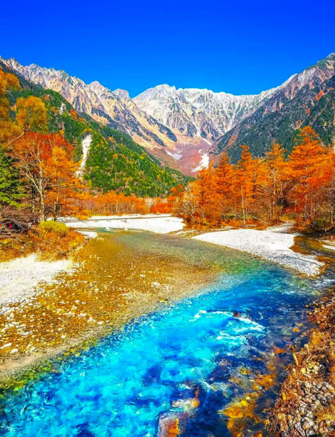 Nagoya Kamikochi & Kappabashi Full-Day Alpine Scenery Tour - The walk from Taisho Pond to Kappa Bridge