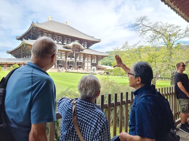 Nara World Heritage PRIVATE TOUR - Todai-ji’s South Gate and its fierce guardians