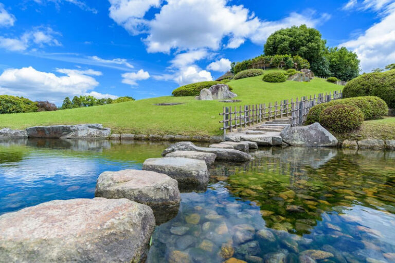 Okayama Transfer | Okayama Private Chartered Day Tour | Customizable Itinerary - Choosing between Korakuen and Kurashiki