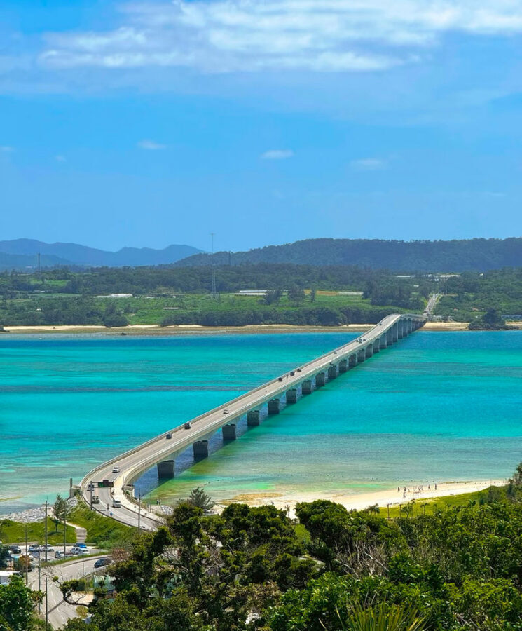 Okinawa Northern Internet-Famous Route One-Day Tour | Churaumi Aquarium & Kadena Air Base Observation Deck & AEON Rycom Pokémon Center & Kouri Island - Kouri Island: a brief taste of the coast