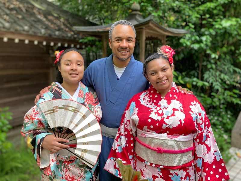 One Day Kimono Rental in Miyajima, Hiroshima - Choosing silk, obi, and accessories