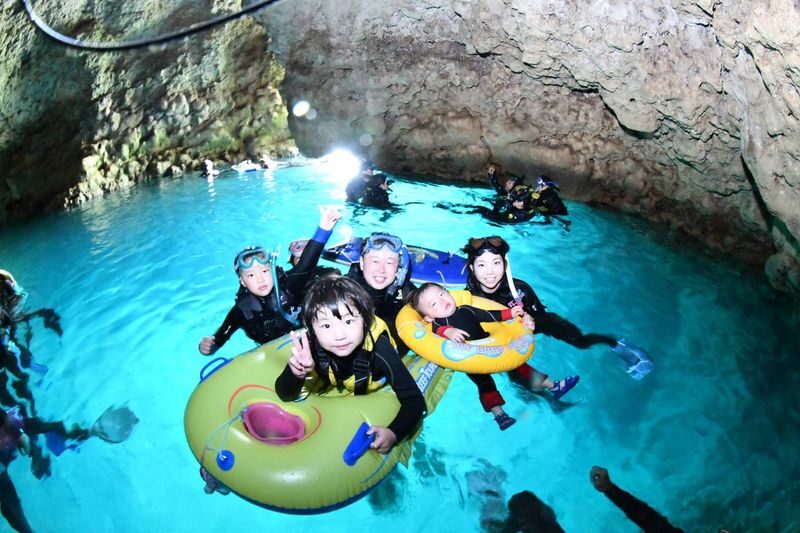 Onna Village Blue Cave Kids Snorkeling (Ages 1 and up OK) (Unlimited Photos & Videos, Free Parking & Shower) - Why the boat entry makes a difference