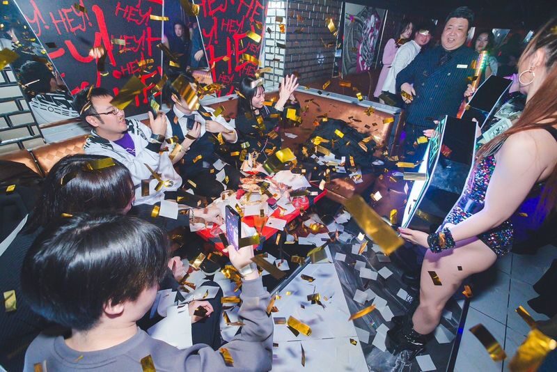 Osaka Shinsaibashi: CRAZY LAND by CHEVAL Nightclub Admission Ticket - Getting there in the Shinsaibashi nightlife district