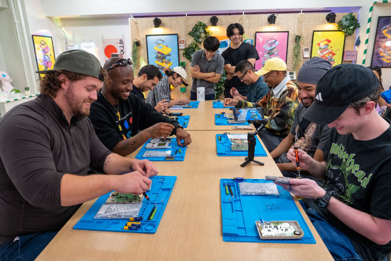 Pixel Lab Tokyo: Gameboy Mod Workshop (Original/Advance/SP) - Choosing between the Original, Advance, and SP