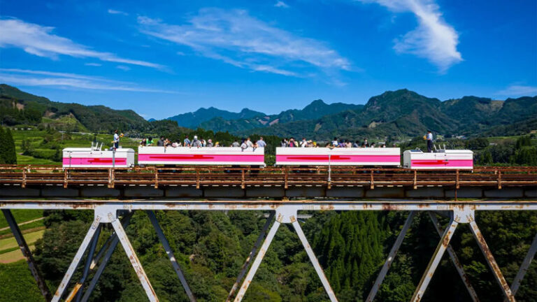 Private car tour from Kumamoto to Takachiho (Aso) and surrounding areas | Takachiho Gorge | Amanoiwato Shrine | Takachiho Shrine | Takachiho Trolley Train | Mount Aso | Kusasenri | Kamishikimi Kumanoimasu Shrine, etc. - Choose one route, not every route