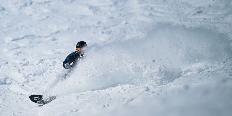 Private English and Chinese ski lessons and photography services at Zao Onsen Ski Resort - A Private Coach Makes a Difference