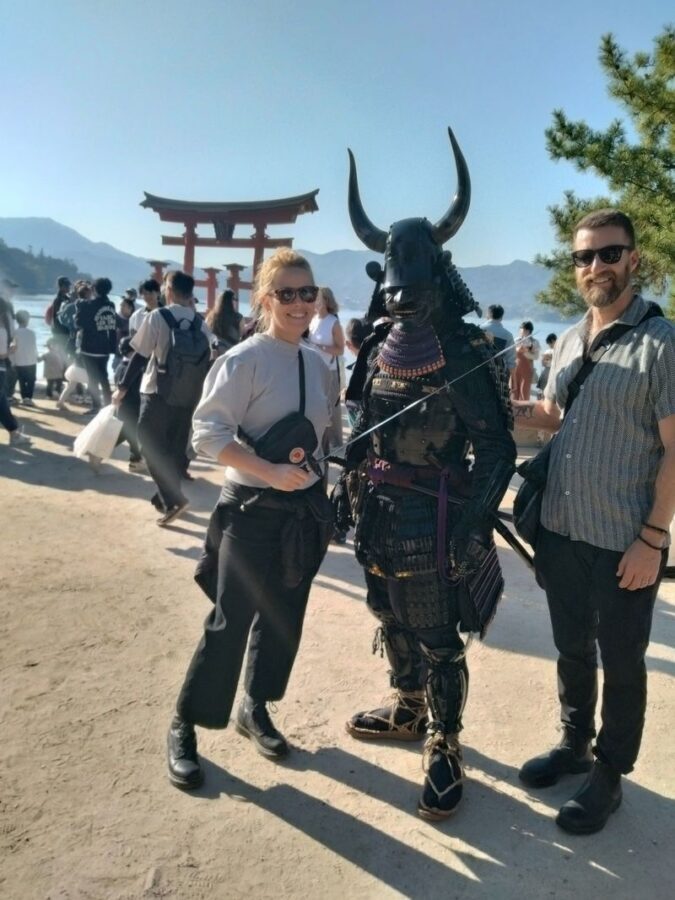 (PRIVATE TOUR) Explore MIYAJIMA in Half a Day - Itsukushima Shrine and the changing torii view