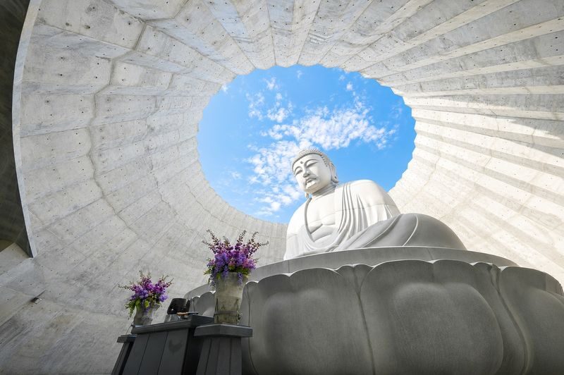 Sapporo 8 Natural Wonders Full-Day Tour with Night Illumination - Houheikyou Dam is a strong autumn stop