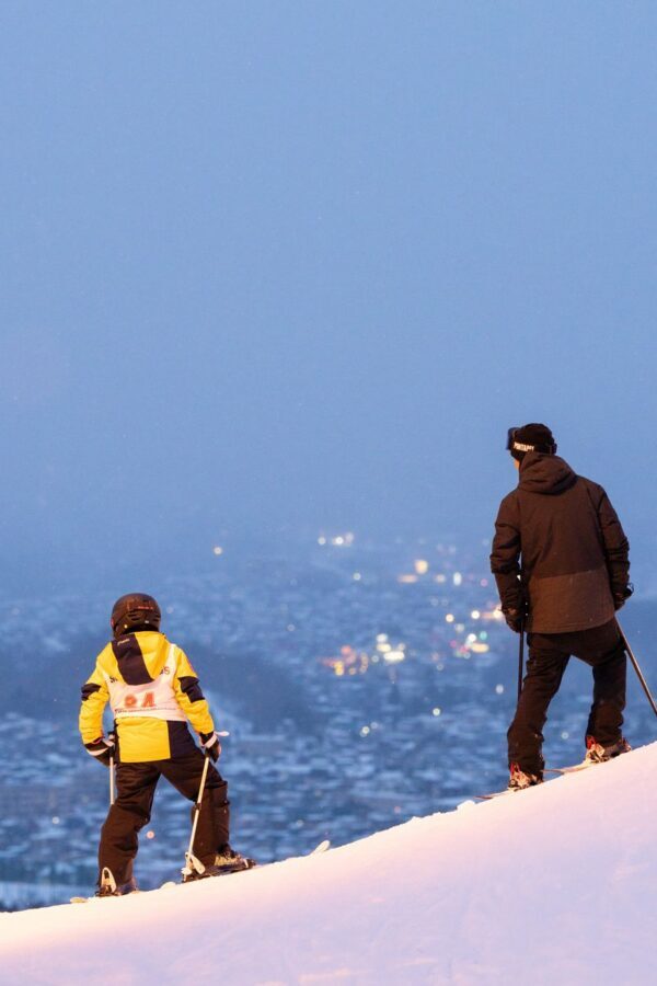 Sapporo Fujino Fus Snow Area Rental skis & wear - Stretching the day on the 1,800-meter Mild Course