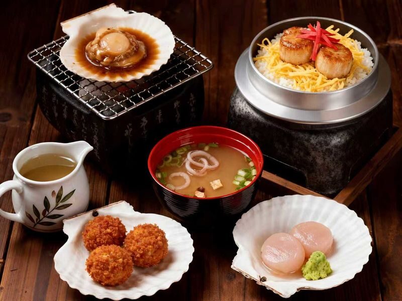Sapporo Lake Toya & Noboribetsu Full-Day Tour - What the Lake Toya stop can offer