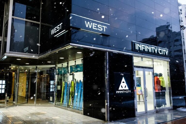 Sapporo Ski & Snowboard Rental | Snowboard, Ski, Arcteryx Ski Wear | Susukino INFINITY CITY - Arcteryx ski wear without packing it from home
