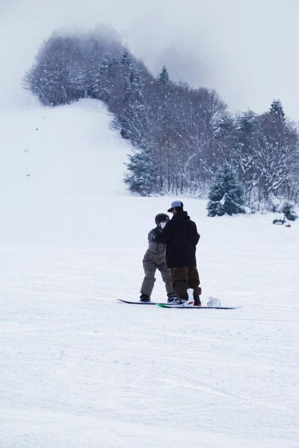 Ski Lessons in Nozawa Onsen - Starting at Kawahiro and getting set up