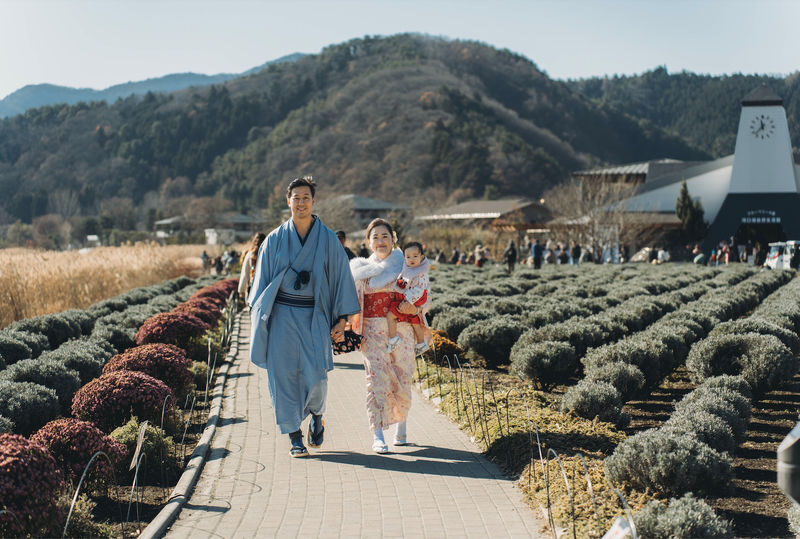 Snap Photography Experience (Around Mt. Fuji) - Choosing between a Fuji view and a street scene