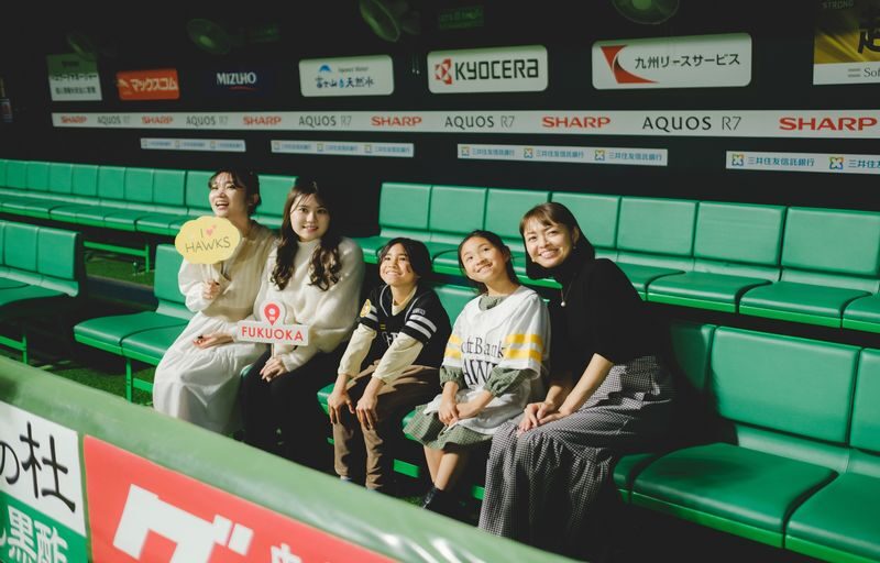 SoftBank Hawks MIZUHO PayPay DOME FUKUOKA Experience - The dugout, tunnel and field