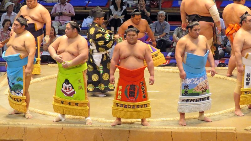 Sumo Tournament Experience in Nagoya - From the 13:45 meeting to the 18:00 finish
