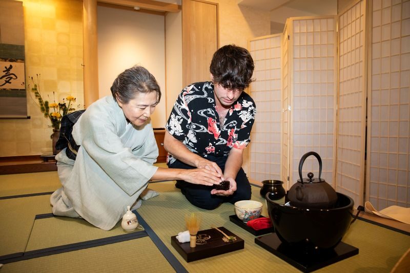 Tea Ceremony Experience in Asakusa Tokyo - First, learn what the ceremony is saying