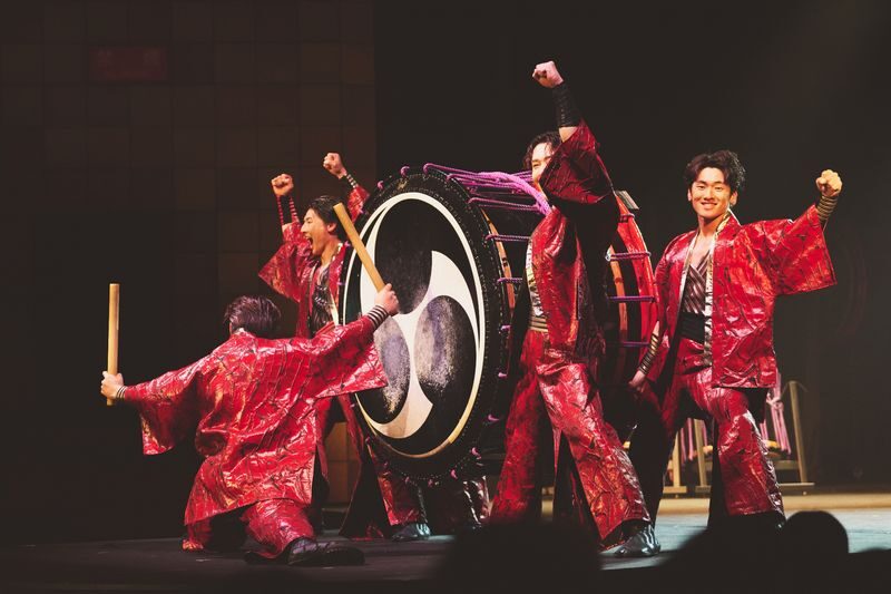 The ultimate entertainment experience lighting up Kyotos night. DRUM TAO Live Wadaiko Drum Show - Choosing between HIBIKI and YUME