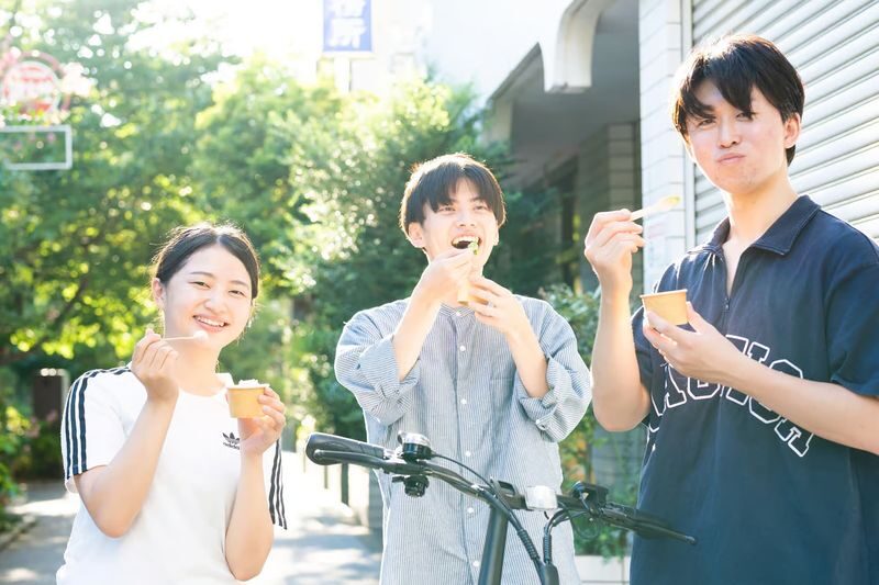 Tokyo 3-Hour Electric-Assist Bicycle Tour | Cruise Shibuya, Shinjuku, Imperial Palace | Private Exclusive Group - From Yotsuya to Shinjuku