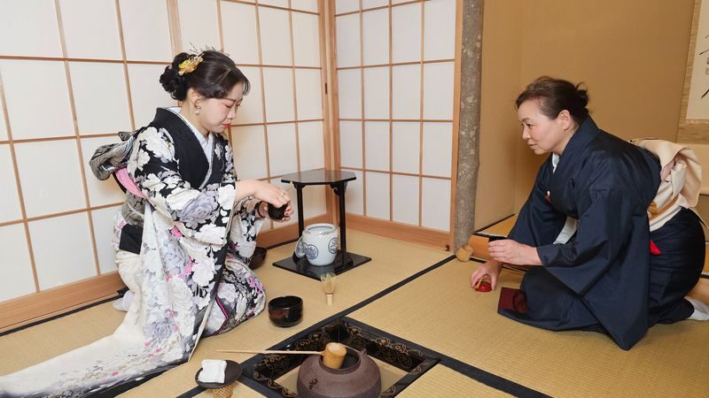 Tokyo Asakusa Kimono & Tea Ceremony Experience - Choosing a kimono, then getting dressed