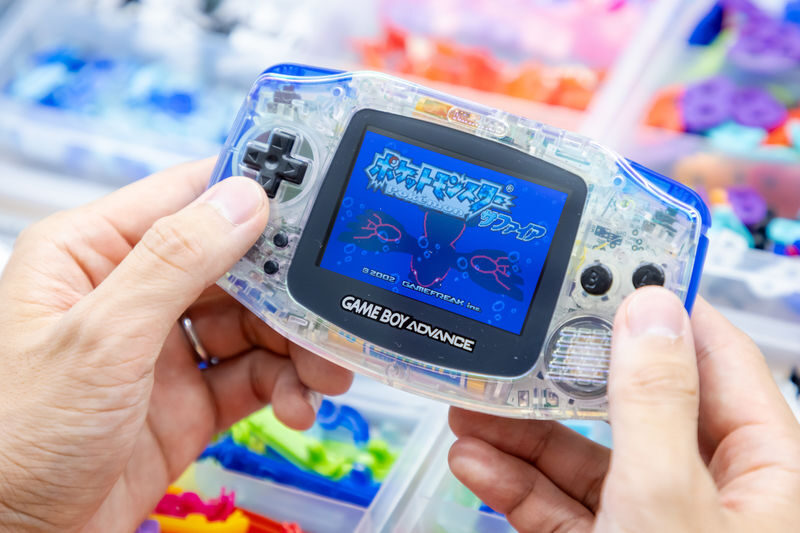 Tokyo: Game Boy Mod Workshop in Akihabara (Original/Advance) - Choosing between the original Game Boy and the Advance