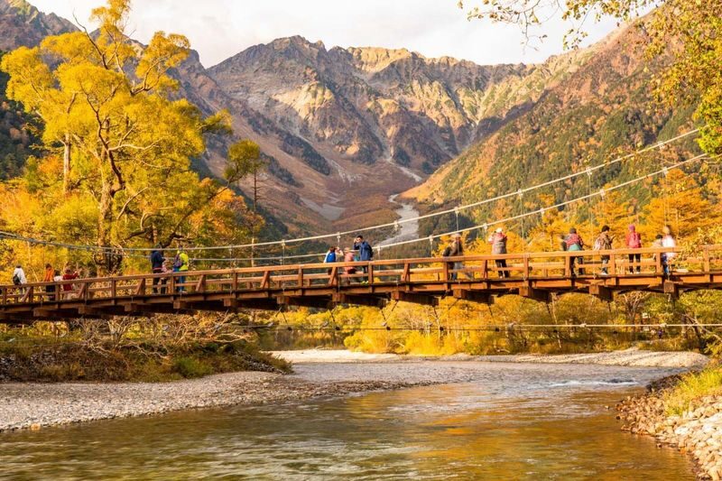 Tokyo Kamikochi & Lake Suwa Full-Day Tour with Bus - Lake Suwa adds a second kind of stop