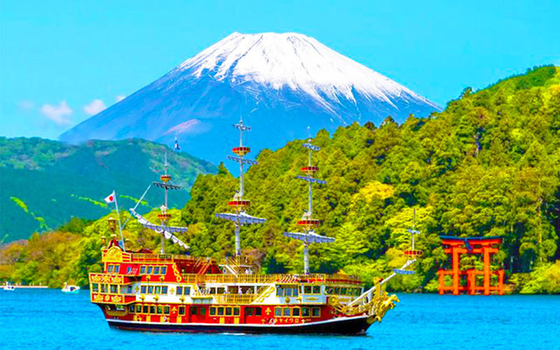 Tokyo Mt. Fuji & Hakone Full-Day Cruise Tour - Hakone Shrine: a welcome change of pace