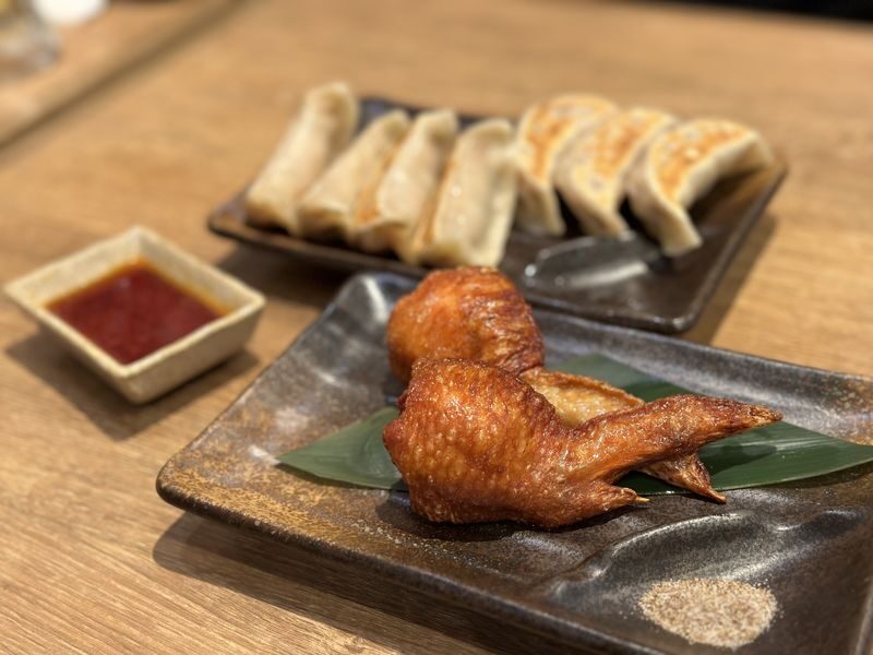 Tokyo: Shinjuku Food Tour with 15 Dishes and 4 Local Eateries - Start in Nishishinjuku with sashimi and seafood