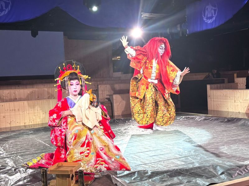 Tokyo: Sumo Entertainment with Japanese Meal at Tokyo Tower - A 90-minute show, with room for a meal