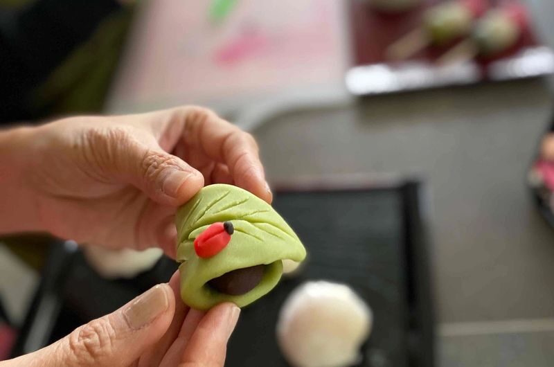 Tokyo Tea Ceremony with a Side of Homemade Mochi (2.5 Hr) - The Three Sweets: What Makes Them Different