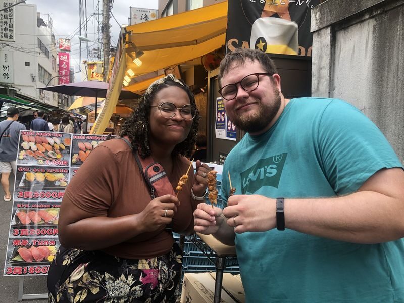 Tokyo Tsukiji Half-Day Private Food Tour - A guide helps you find your bearings