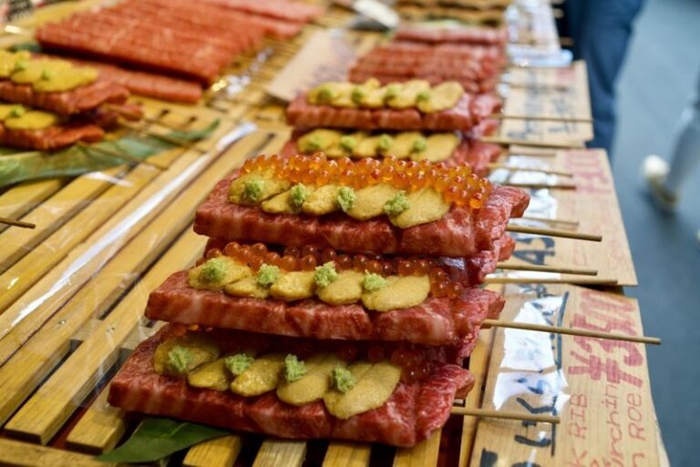 Tokyo Tsukiji Outer Market Half-Day Tour with Sushi Making - A guided walk through Tsukiji Outer Market