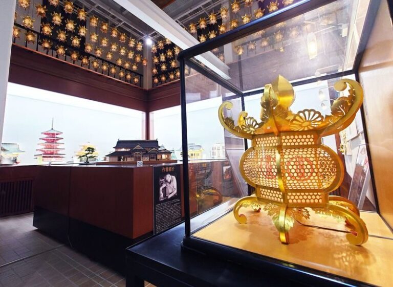 Yamaka Retro Romantic Day Trip (Kyushu) - Seeing Yamaga at your own pace